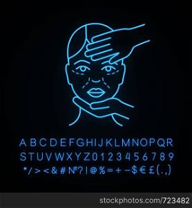 Cosmetologist examination neon light icon. Cosmetology. Cosmetic procedure. Neurotoxin injection preparation. Aesthetic medicine. Glowing sign with alphabet, numbers. Vector isolated illustration. Cosmetologist examination neon light icon