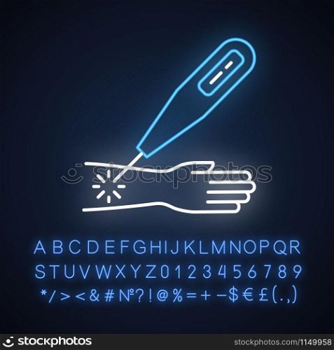 Laser therapy neon light icon. Medical surgical procedure. Healthcare. Illness aid. Injury therapy. Destroy tumor. Glowing sign with alphabet, numbers and symbols. Vector isolated illustration