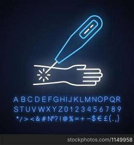 Laser therapy neon light icon. Medical surgical procedure. Healthcare. Illness aid. Injury therapy. Destroy tumor. Glowing sign with alphabet, numbers and symbols. Vector isolated illustration