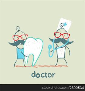 physician and the patient with a sore tooth