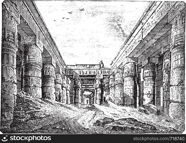 Temple of Karnak Luxor first short, built by Ramses III.