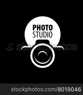 vector logo for photographer. Vector logo template for a photographer or studio