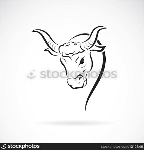 Vector of a bull head design on white background. Wild Animals. Bull logo or icon. Easy editable layered vector illustration.
