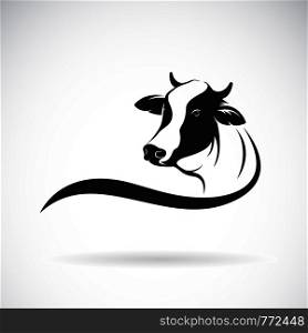 Vector of a cow head design on white background. Cow icon or logo. Farm Animal. Easy editable layered vector illustration.