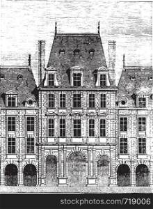 View of one of the pavilions of the Place Royale, vintage engraved illustration. Industrial encyclopedia E.-O. Lami - 1875.